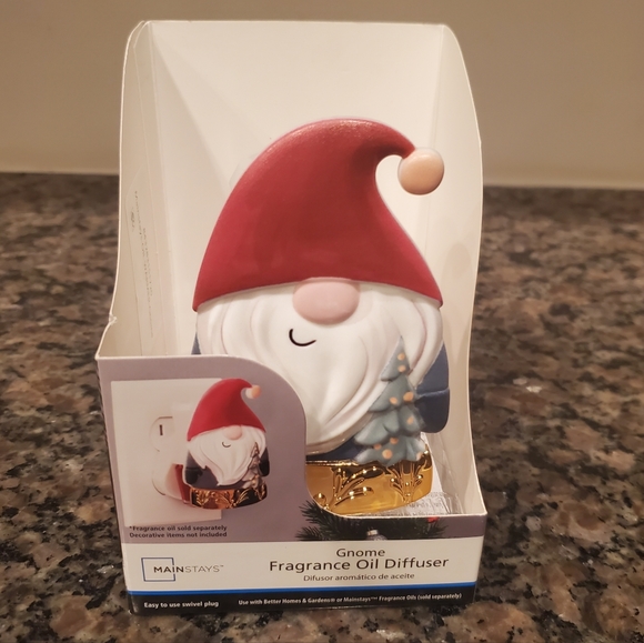 3 Pc Fragrance Oil Diffuser Bundle -  Gnome, Red Truck & Fa La La Stocking - Picture 5 of 12